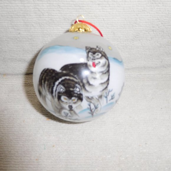 Siberian Husky Ornaments-Set of 2 - Picture 3 of 5